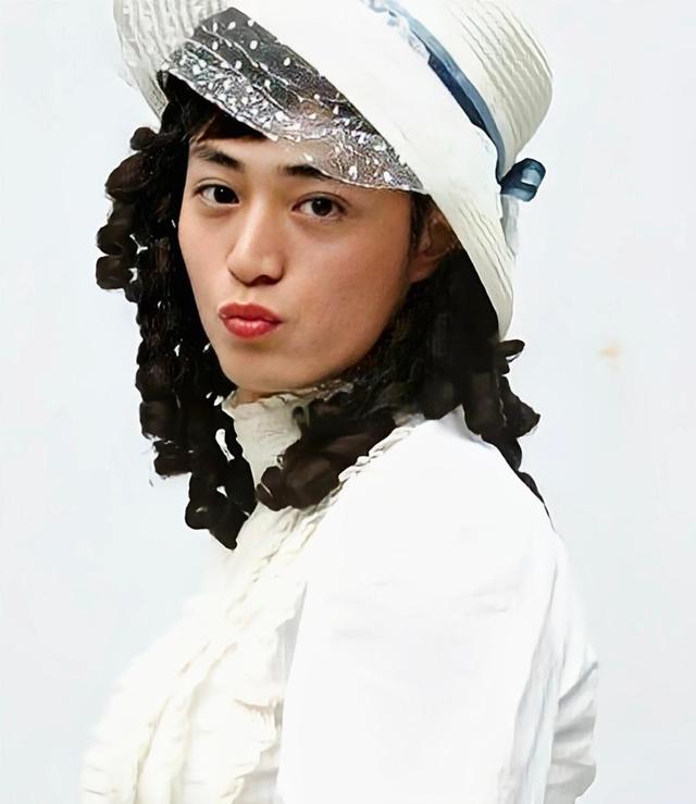 男星女装造型有多美，王一博《街舞5》穿女装