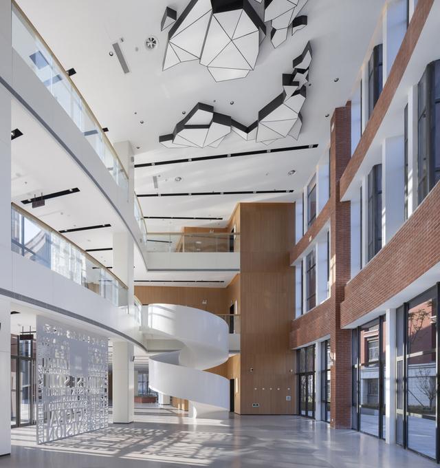 南京方山外国语分校，南京外国语学校方山校区