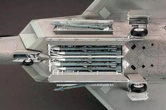 美国f8小型战斗机，美国海军第一款真正超音速舰载机