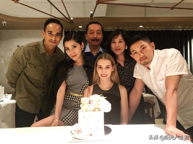 刘德华与他老婆的合照，刘德华小舅子曝光