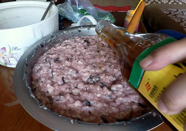 三鲜饺子馅怎么调，一般三鲜馅饺子馅的最佳配方