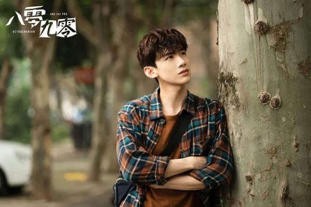 王一博和杨紫最新采访，娱一语：杨紫