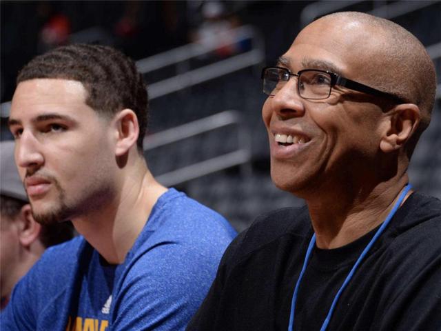 库里是黑人还是白人，nba球员库里个人照（看似是白人实际上却是黑人的NBA球星）