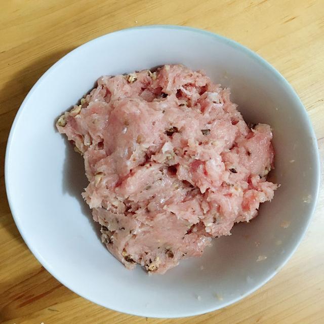 酿豆腐的制作详细方法，梅州美食客家酿豆腐的制作教程