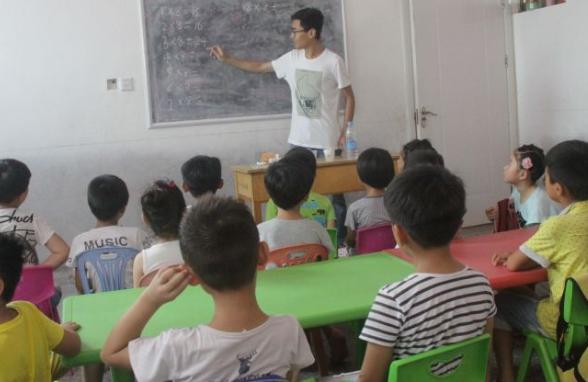 农村支教老师的真实生活，支教老师的“快乐生活”