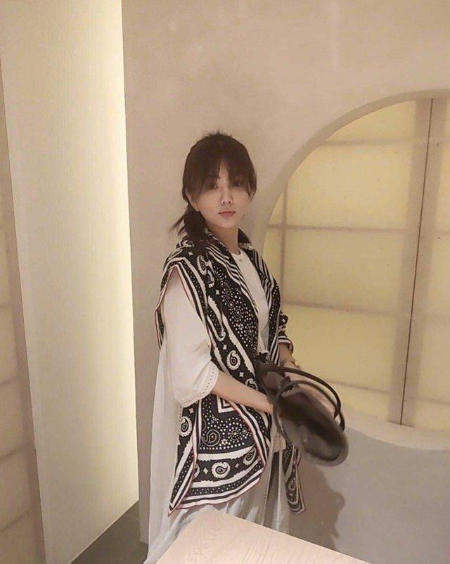 SHE姐妹合體，為陳嘉樺慶39歲生日，姐妹三人穿「團服」太有愛 娛樂八卦吃瓜 第7张