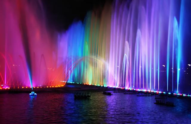 南昌旅游攻略必玩的景点，江西南昌旅行攻略