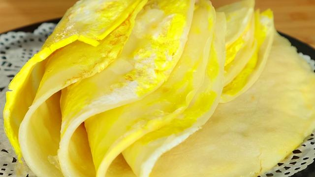 简单的早餐鸡蛋饼的做法，教你做柔软好吃的早餐鸡蛋饼