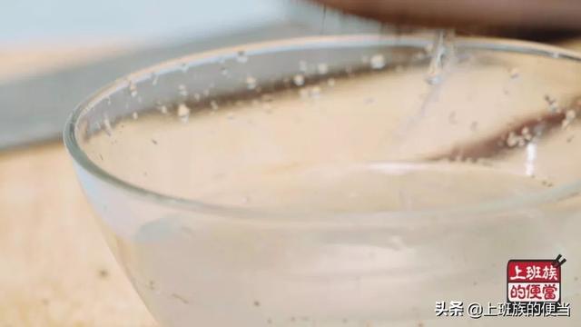 海南椰子鸡怎么炖，海南人这样炖鸡太清甜了