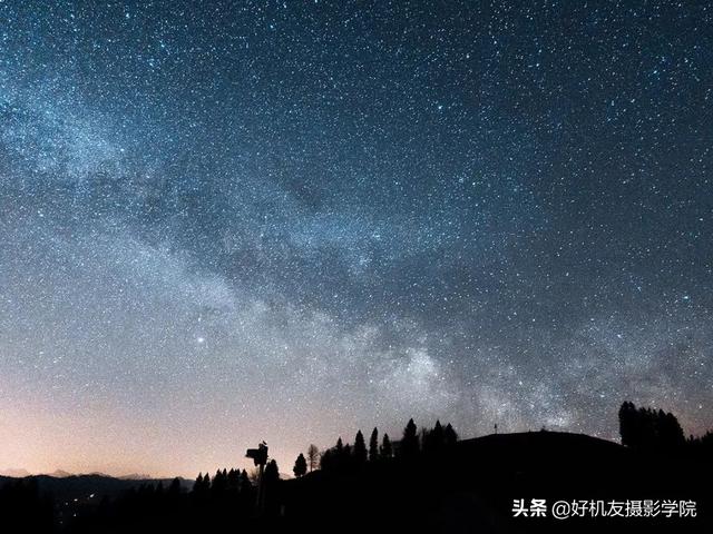 拍摄星空星轨的参数，星轨应该如何拍摄和后期