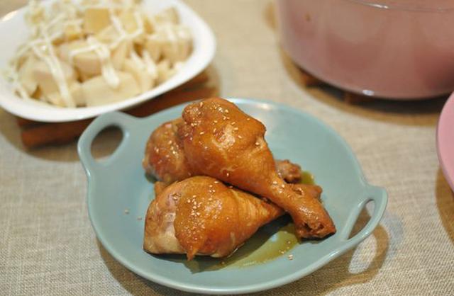 鸡腿的卤制方法，简单又好吃的卤鸡腿做法（这样卤着吃的鸡腿）