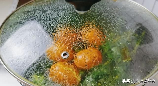 艾叶大蒜煮鸡蛋，端午节煮鸡蛋和蒜还放艾叶吗