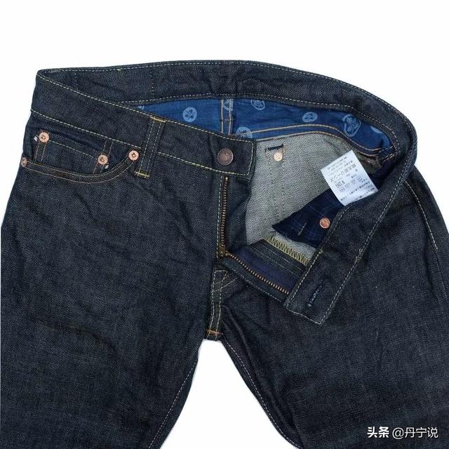 比较流行的牛仔裤，今年依旧流行“牛仔裤”
