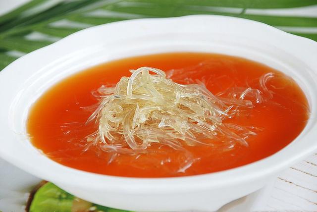 鱼翅煲汤的做法，正宗鱼翅煲汤做法