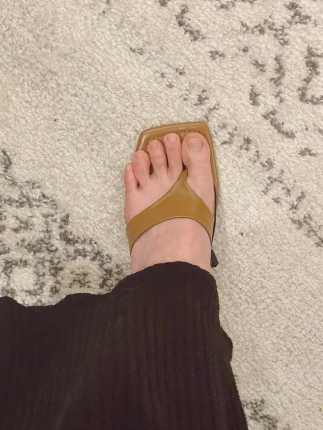 今年夏季流行哪款凉鞋，今年夏天超流行的3类凉鞋