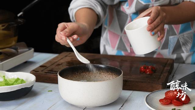 菠菜粉丝怎么做好吃又简单，清新爽口菠菜粉丝