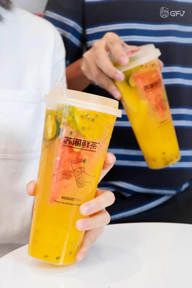 新场街茶屿水果茶，超巨型红色水果茶城堡