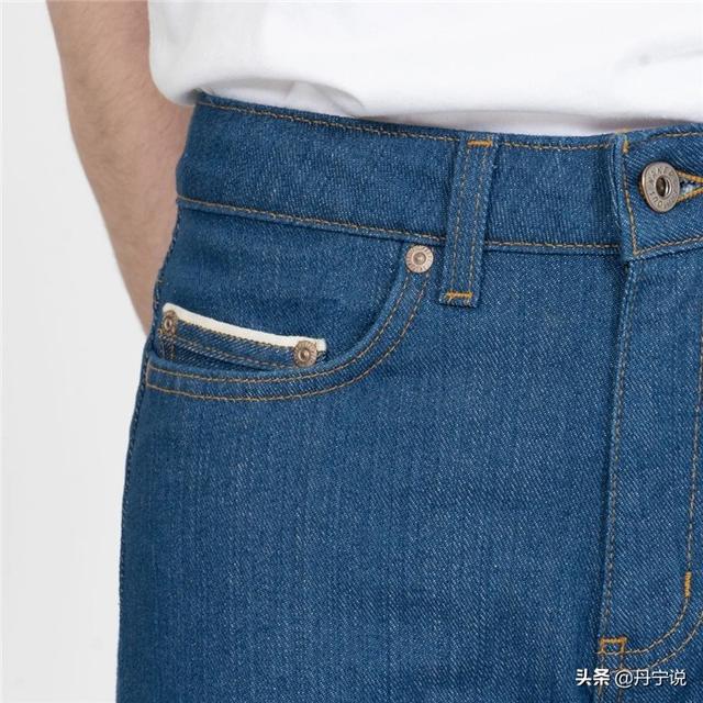 比较流行的牛仔裤，今年依旧流行“牛仔裤”