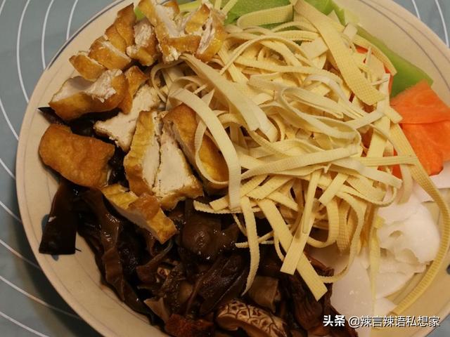 烧什锦简单好吃，零失败番茄香菇什锦菜