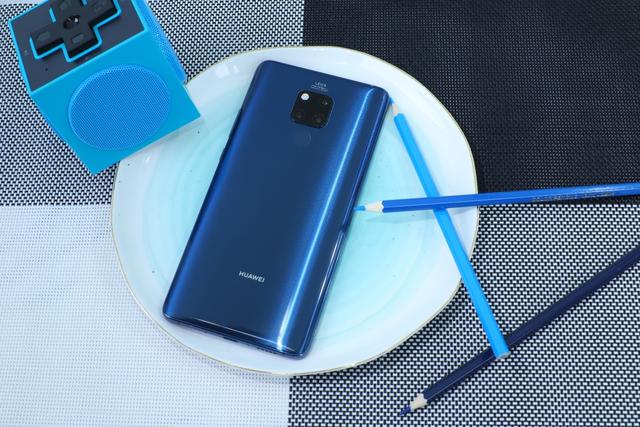 华为mate20x，华为mate20及mate20 x测评（mate20x个人使用一个星期的真实感受）