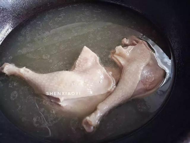 南京盐水鸭怎么吃，正宗南京盐水鸭的吃法（大叔家的南京食谱：盐水鸭腿）