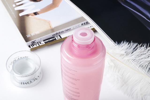 兰蔻大粉水好用吗，兰蔻粉水到底好在哪里（人人都夸的兰蔻粉水）