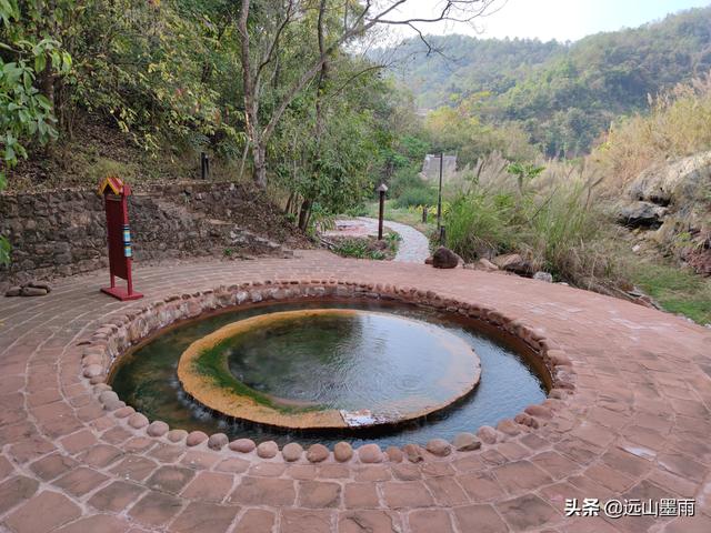 大理温泉哪里最好，大理古城温泉攻略（到大理洱源遇见冬日里的治愈烟火气）