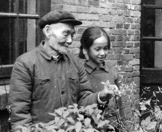 蒋雯丽与顾长卫真的很恩爱吗，蒋雯丽夫妇回应国籍质疑