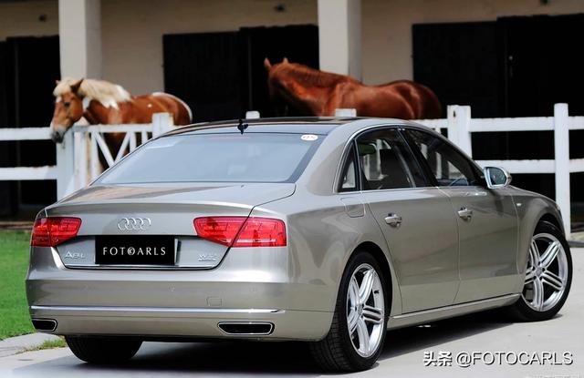 奥迪a8lw12，全新奥迪a8lw12评测（网友：看着比奔驰S气场足）