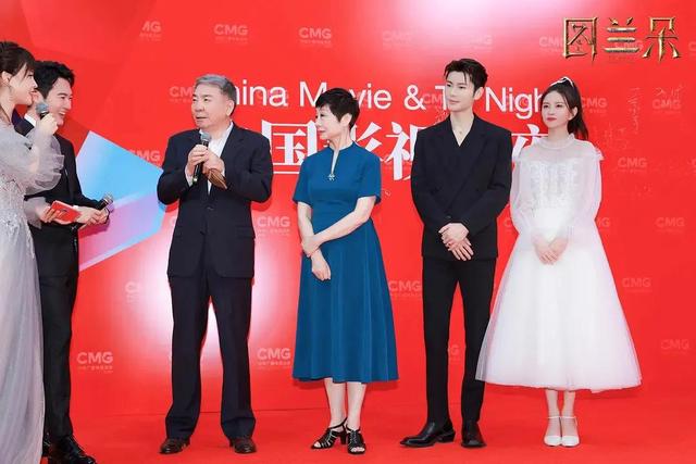 9部电影定档国庆后，范伟和闫妮（国庆档后还有十部大片上映）