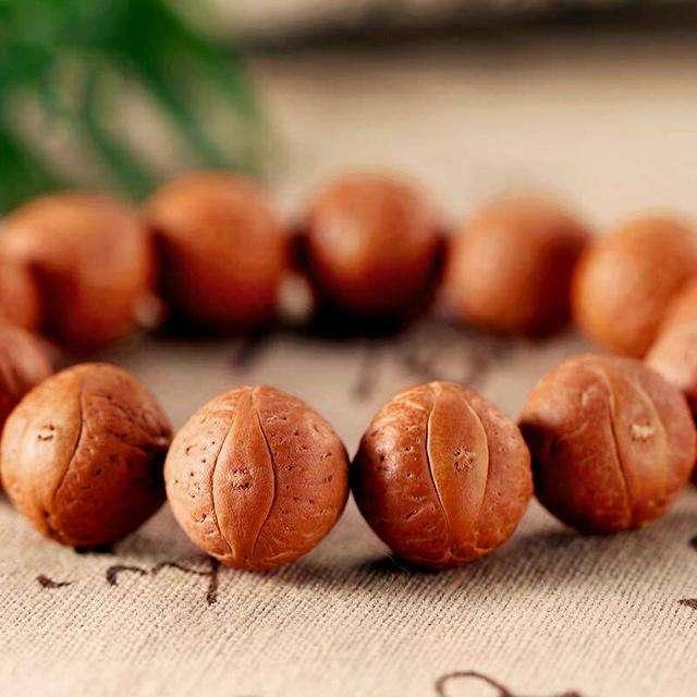 凤眼菩提正确盘玩方法，如何盘凤眼菩提串（凤眼菩提的正确盘玩方法）