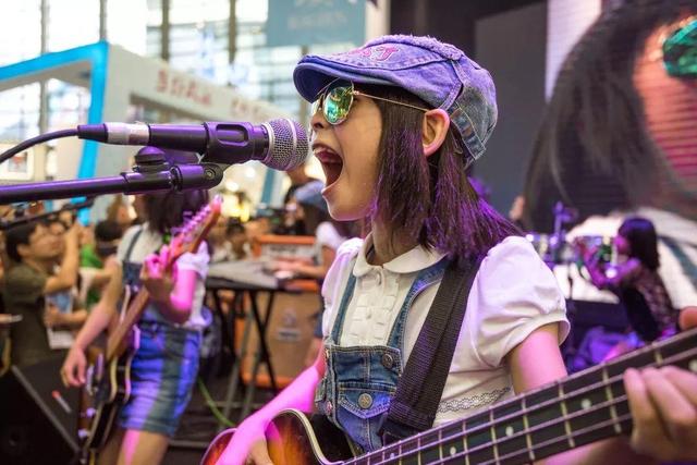 与同学聊天话题有哪些，建议挑这3个兴趣学习