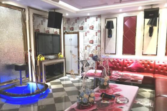 五音不全ktv必点，KTV唱歌五音不全唱歌需要技巧的KTV唱歌五音不全