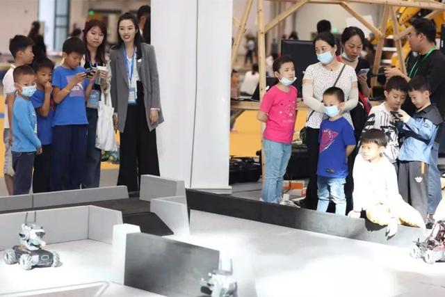 第一届海南欢乐节主会场，现场直击镜头聚焦