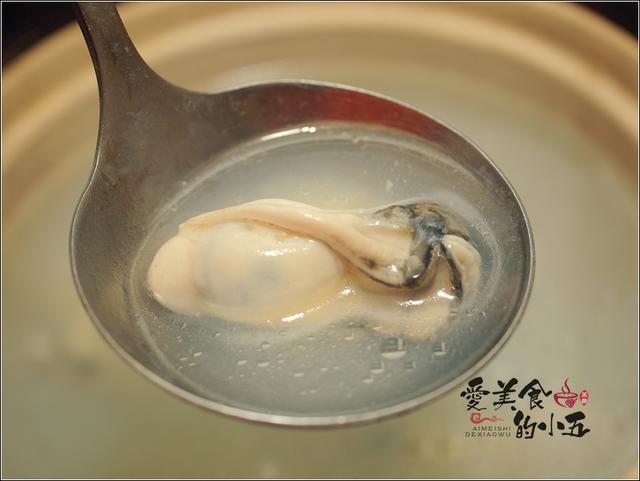 冻生蚝怎么做好吃，冻半壳生蚝的做法（老少皆宜鲜嫩多汁）