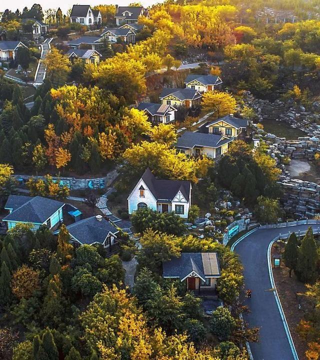 仙坛山温泉小镇，古兜山温泉美景