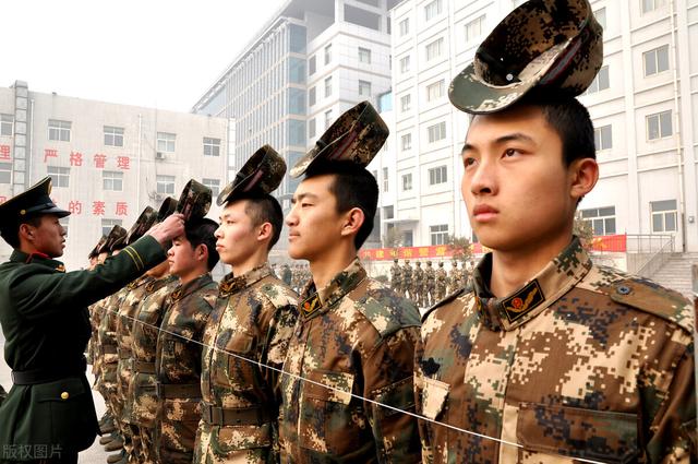 直招士官如何要不要报名，直招士官与义务兵详细对比