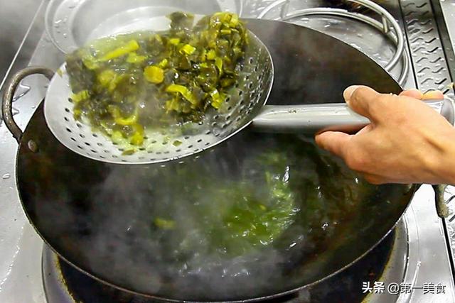 怎么炒鸡脯肉好吃又简单，跟着酒店大厨学炒鸡脯肉