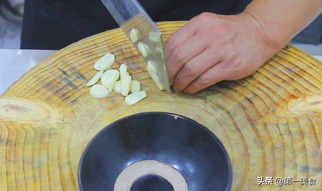 清炒荷兰豆怎么做才好吃窍门，大厨教你清炒荷兰豆