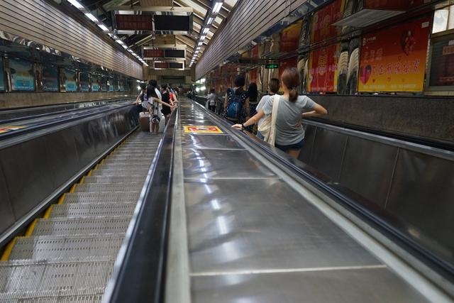 重庆旅游攻略一日游必去十大景点，重庆不得不去的12个旅游地