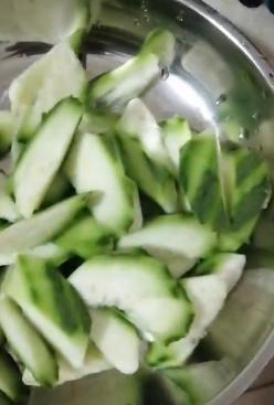 丝瓜炒肉的家常做法大全，黄瓜、苦瓜靠边站