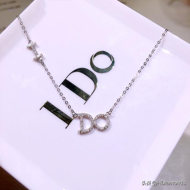 情人节礼物排行榜，情人节礼物排行榜实用大牌（情人节送什么礼物好）