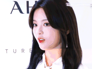 宋轶胡歌谁最强，30岁的宋轶凭什么成为万千少男的女神