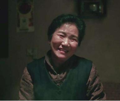 杜十娘跳江后被谁救，杜十娘死前怒扔百宝箱