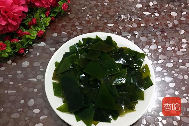 猪蹄炖海带和什么炖好吃，猪蹄学会这样做