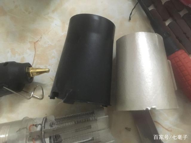 吹风机怎么拆开，自己动手拆卸电吹风（家用电吹风拆卸图解）