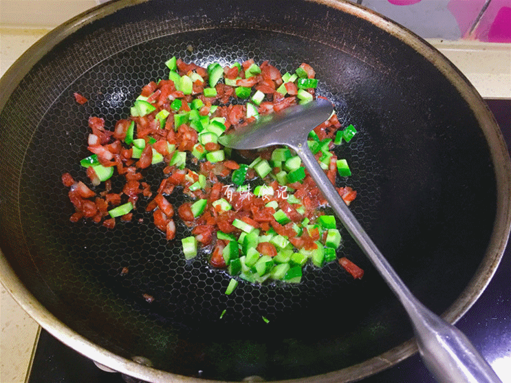 怎么做正宗的日式蛋包饭，超级正宗的日式嫩蛋包饭