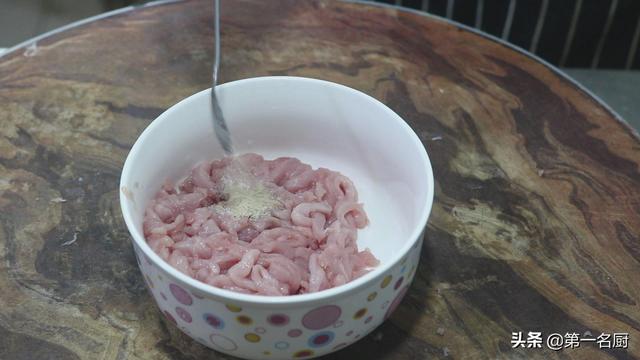 京酱肉丝用什么肉，正确的京酱肉丝做法（这才是京酱肉丝）