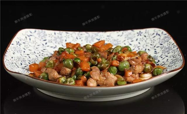 大青豆炒肉怎么做好吃，肉末炒青豆要想好吃不变色