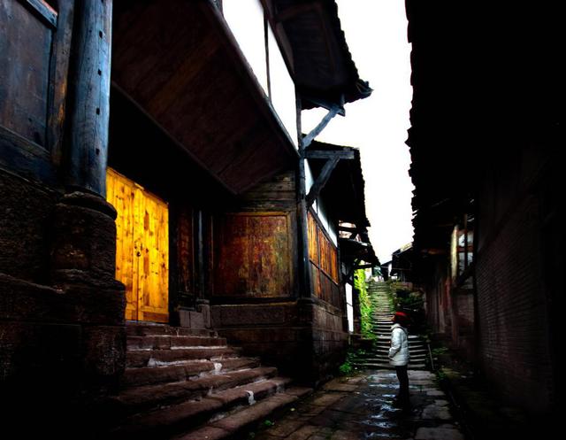 神龙山巴人石头城，广安四大著名的旅游景点是哪些呢